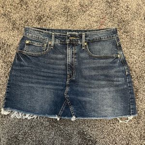 Women’s 11 - Waist 30 - Levi’s High Rise Skirt